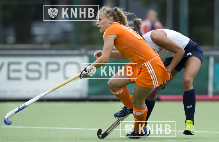 HOCKEY-JONG ORANJE DAMES-