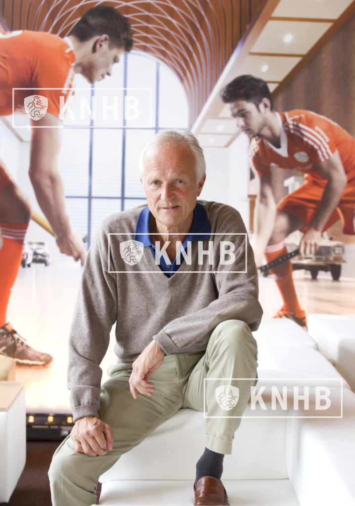 JAN ALBERS-VOORZITTER-KNHB